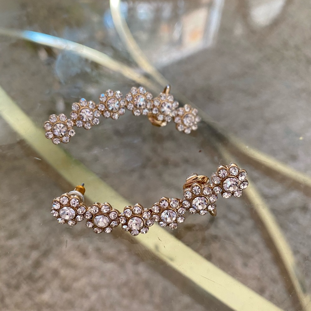 Floral Gemstone Ear Cuff - Picture 3 of 3